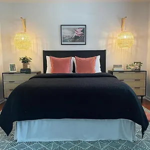 https://villa-coastal-oasis-w-pool-near-beach-and-downtown.top-hotels-in-savannah.com